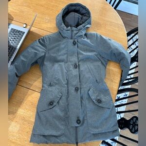 Women’s insulated North Face Parka - size small, gray